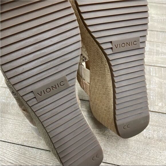 Vionic Tara Wedge Sandals In Cream - Picture 4 of 4